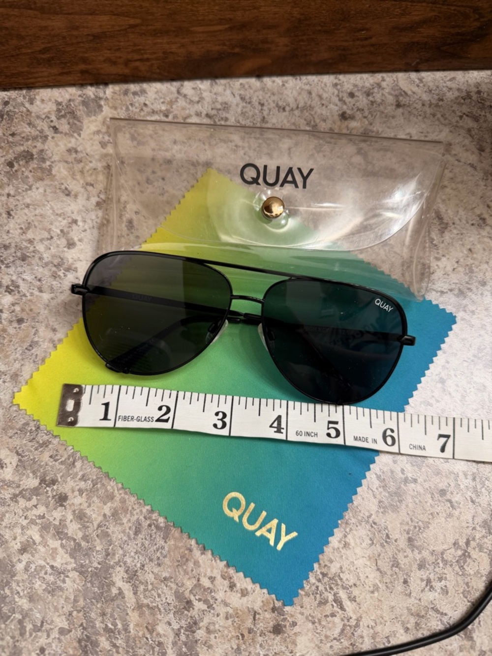 Quay Australia High Key 126 MatteBlack Aviator Sunglasses - Picture 3 of 7